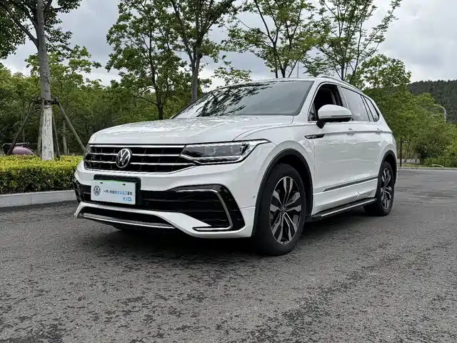 VOLKSWAGEN TIGUAN L 2022
