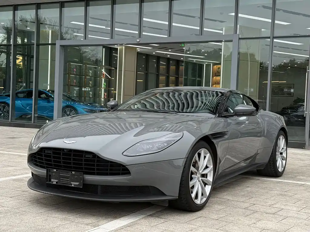 ASTON MARTIN  DB11