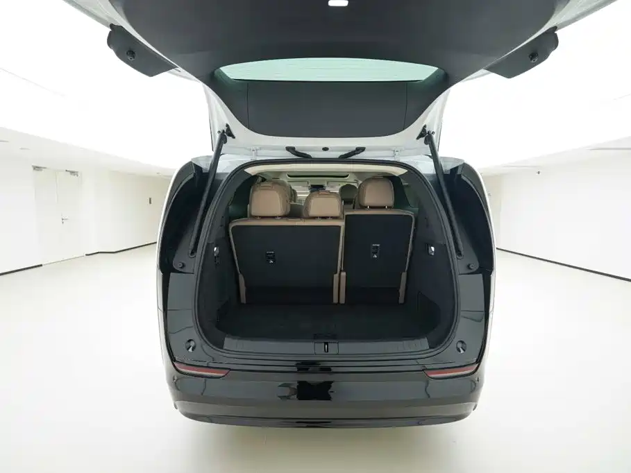 Li Auto Li MEGA — миниатюра 5