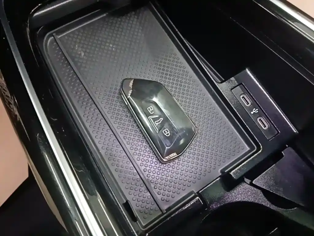 Volkswagen ID.4 X 2025 Smart