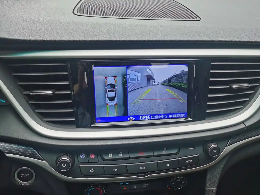 Buick Excelle — миниатюра 10