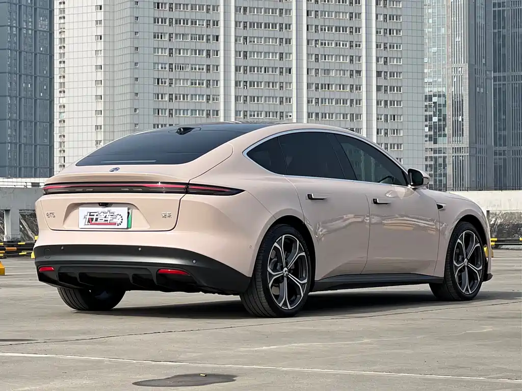 NIO NIO ET5