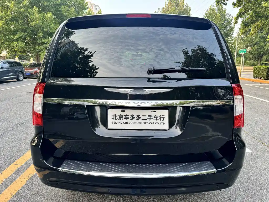 Chrysler Grand Voyager (Import) — миниатюра 10