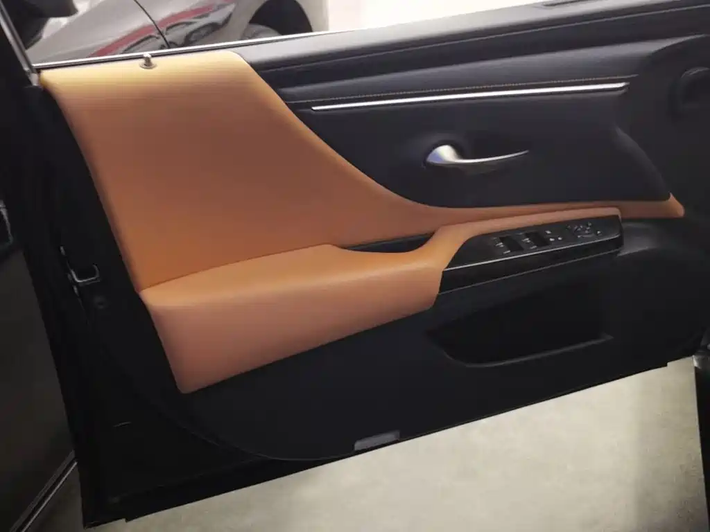 Lexus ES — миниатюра 7
