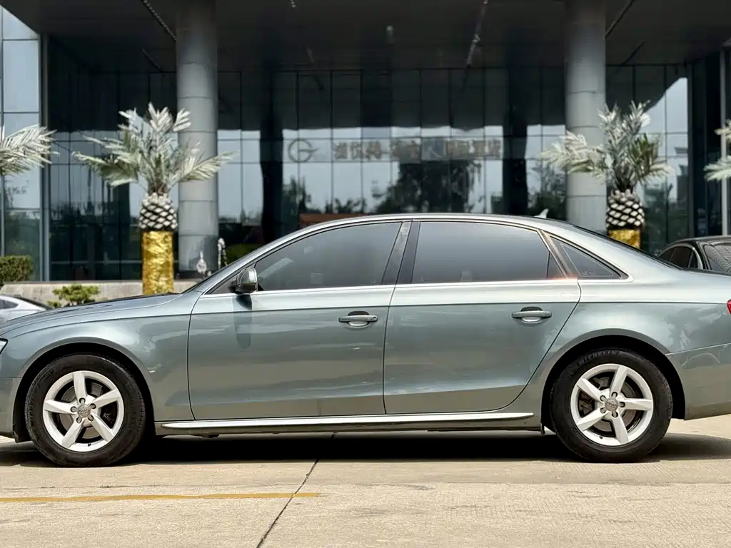 Audi A4L — миниатюра 13
