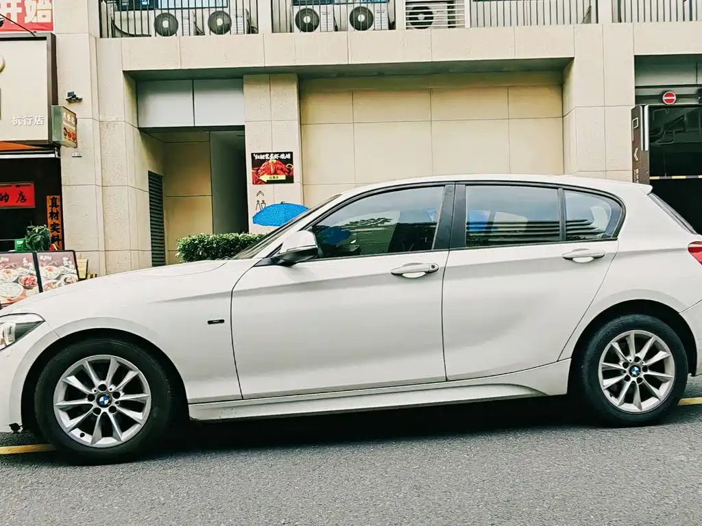 BMW 1 Series (Import) — миниатюра 7