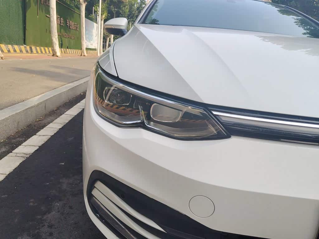 Volkswagen Golf 1.4 л 2021 г. Белый, пробег 36100 км