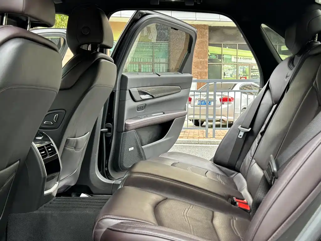 Cadillac CT6 — миниатюра 14