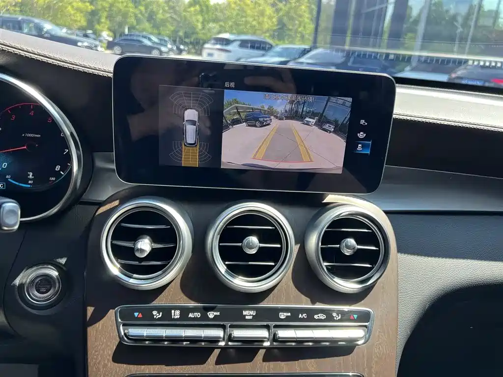 Mercedes-Benz GLC — миниатюра 17