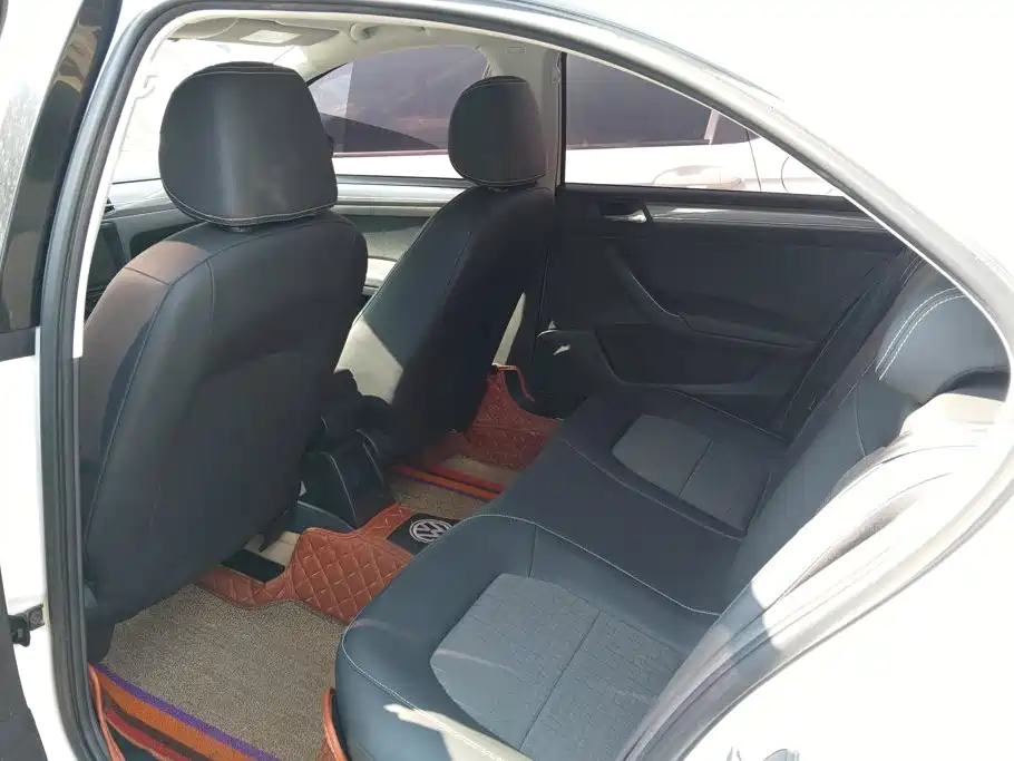 Volkswagen Santana — миниатюра 11