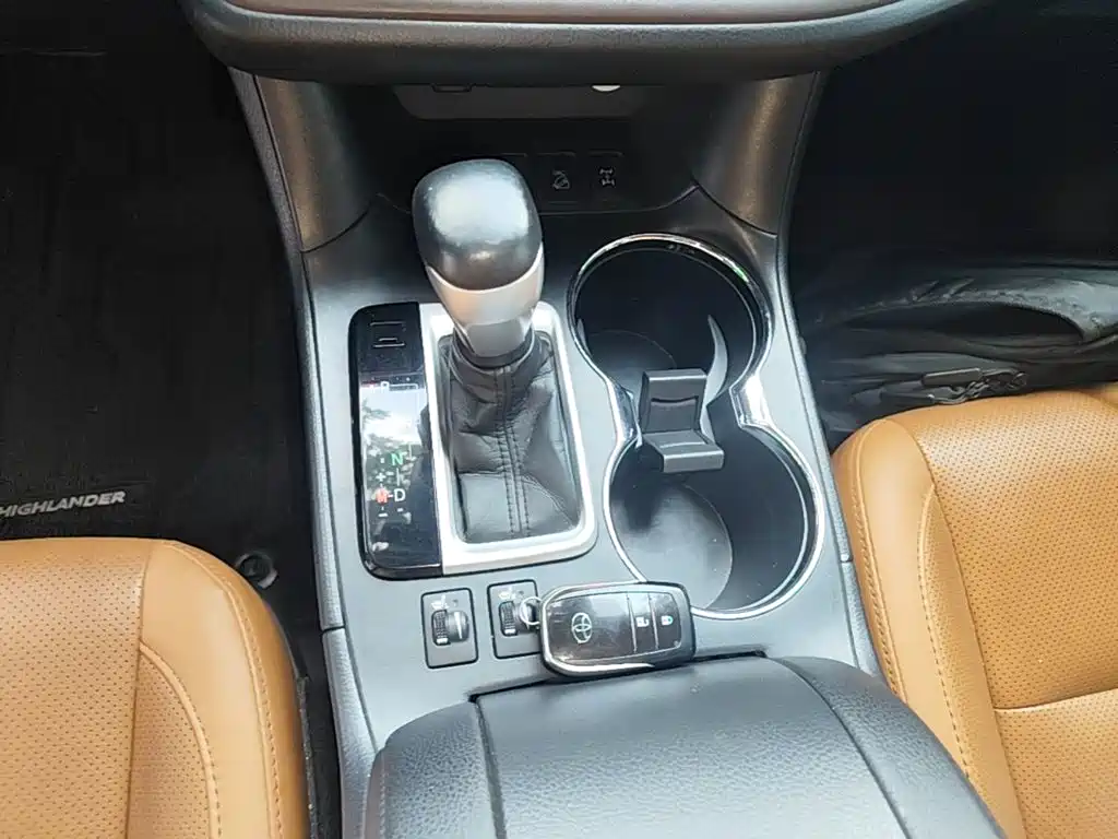 Toyota Highlander — миниатюра 14