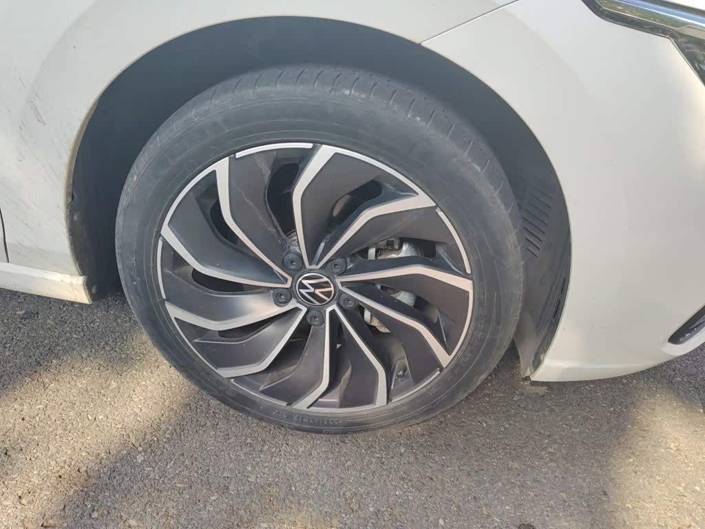 Volkswagen Golf 1.4 л 2021 г. Белый, пробег 36100 км