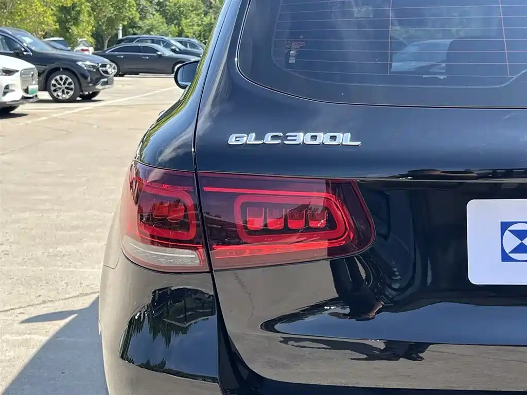 Mercedes-Benz GLC — миниатюра 8