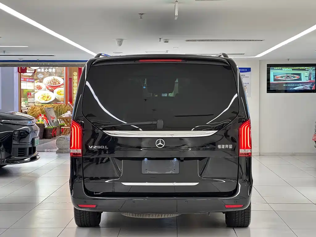 Mercedes-Benz V-Class — миниатюра 6