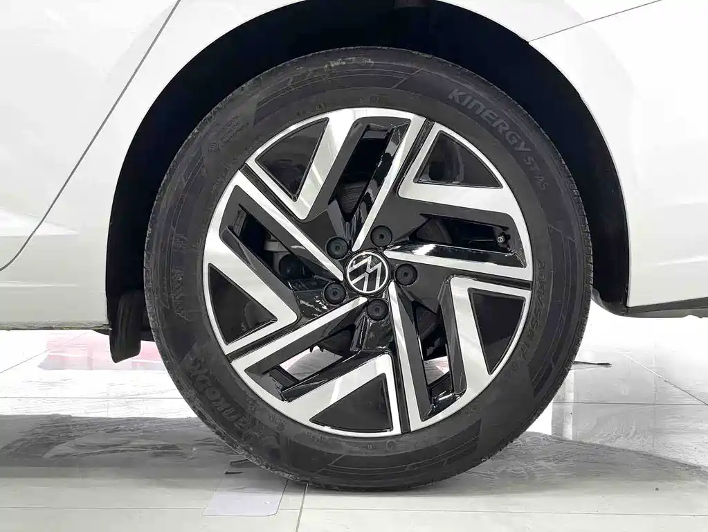 Volkswagen Sagitar 2023 — фото 12