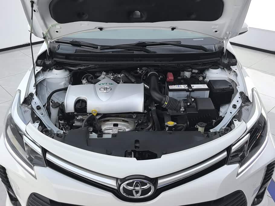 Toyota Vios 1.5 л 2023 г. Белый, пробег 25000 км
