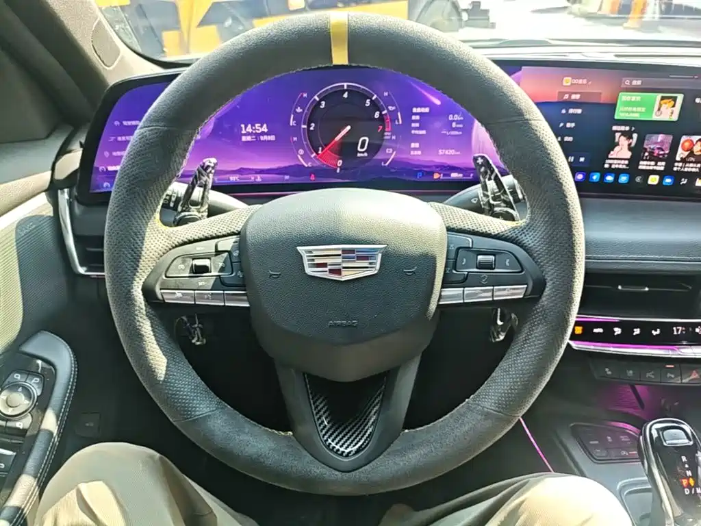 Cadillac CT5 — миниатюра 11