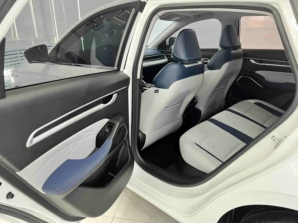 GEELY AUTOMOBILE EMGRAND