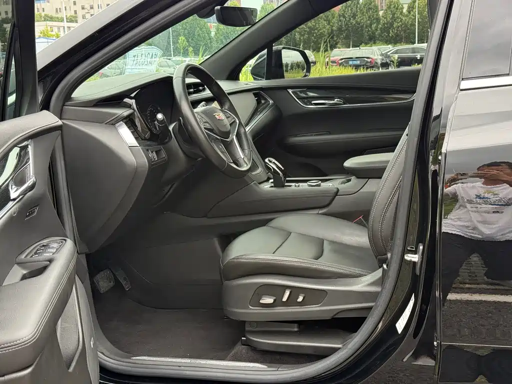 Cadillac XT5 — миниатюра 4