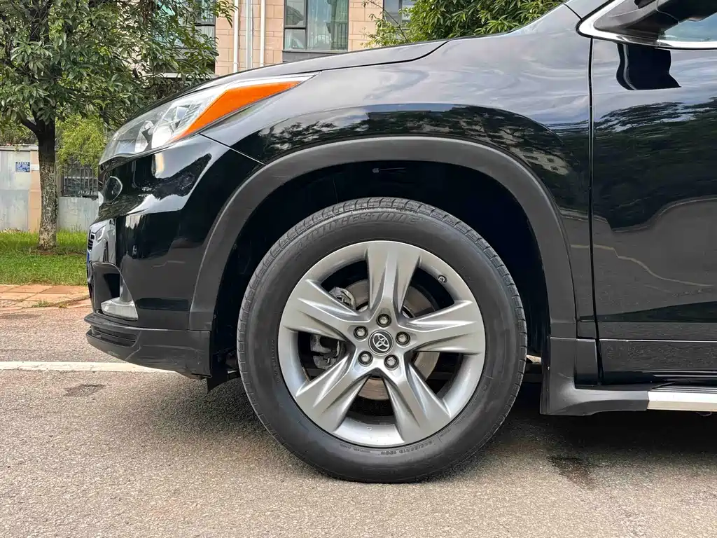 Toyota Highlander — миниатюра 12