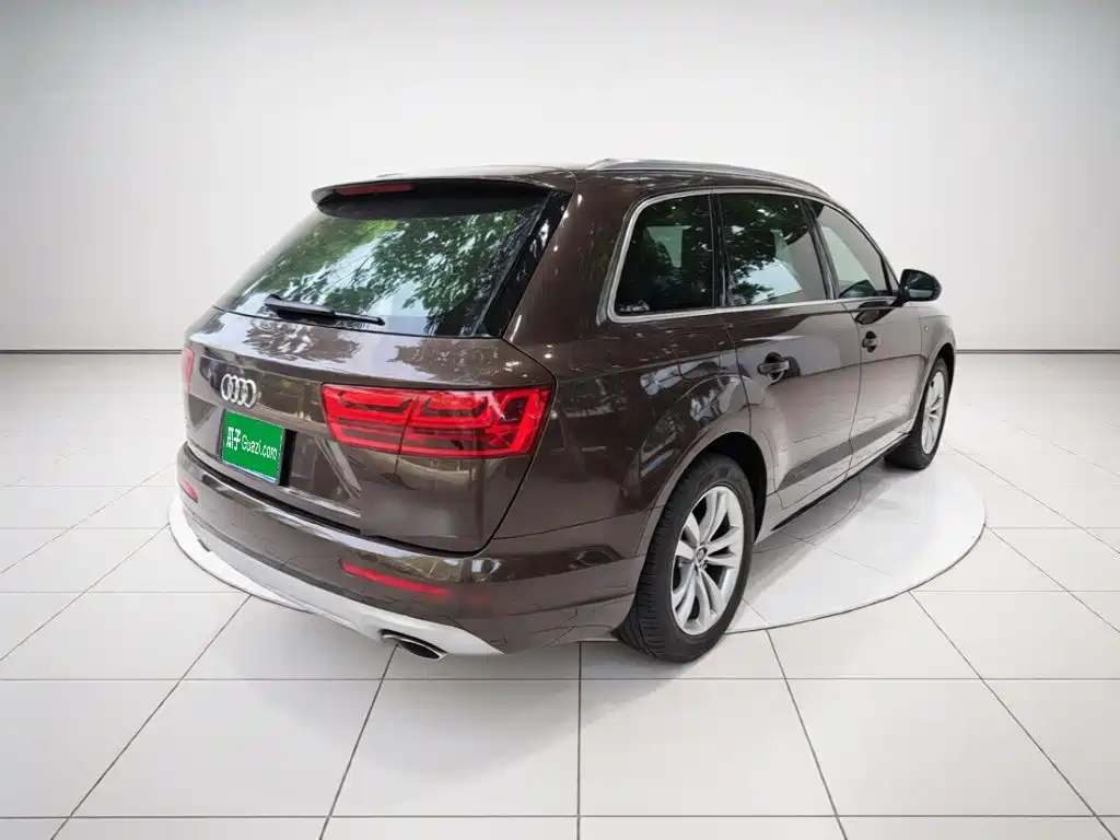 Audi Q7 — миниатюра 4