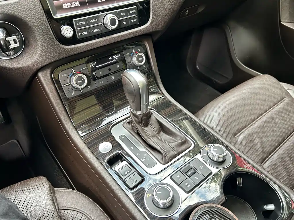 Volkswagen Touareg — миниатюра 13