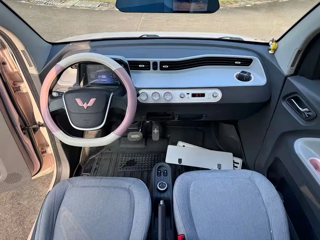 Wuling MINIEV — миниатюра 8
