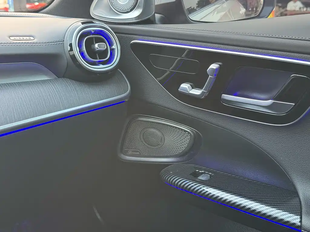 Mercedes-Benz C-Class — миниатюра 14