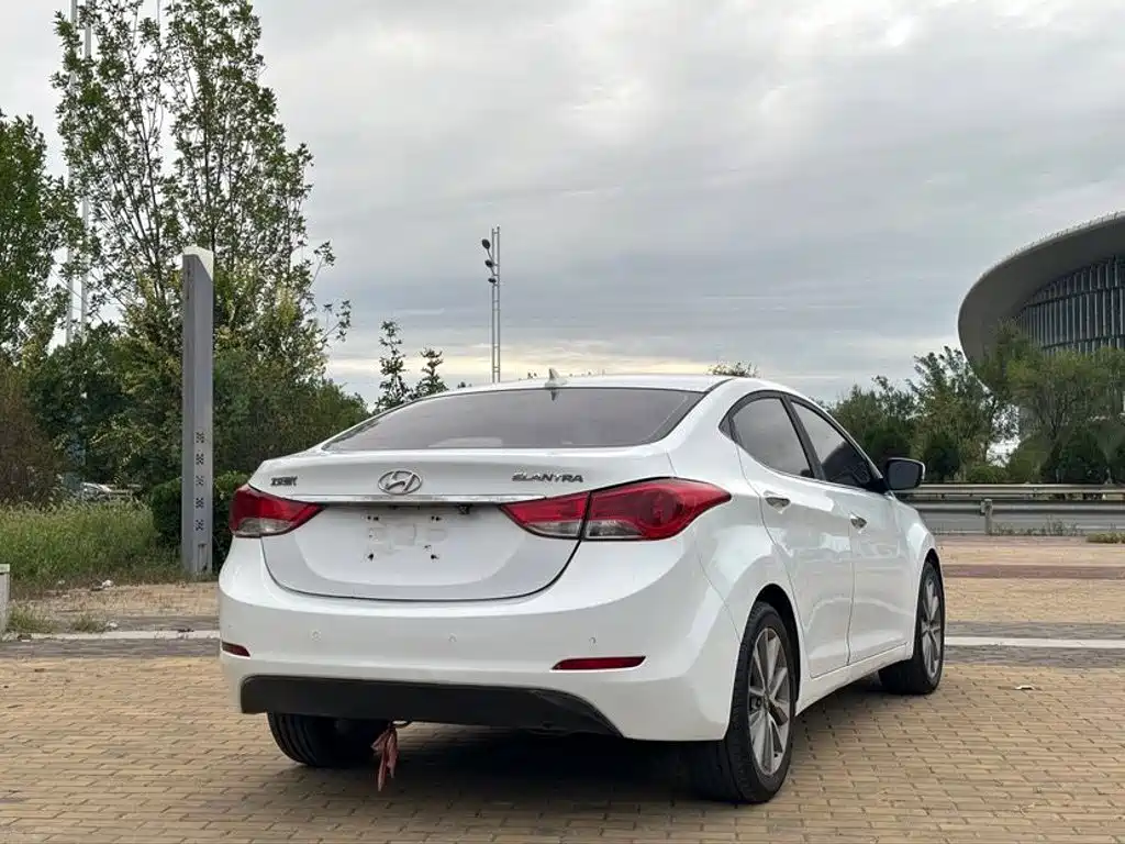 Hyundai Elantra Langdong — миниатюра 4