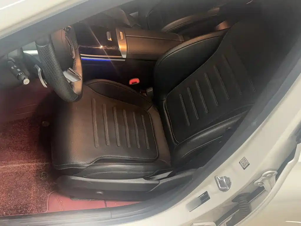 Mercedes-Benz C-Class — миниатюра 9
