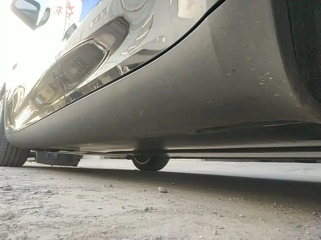 Tesla Model Y — миниатюра 22