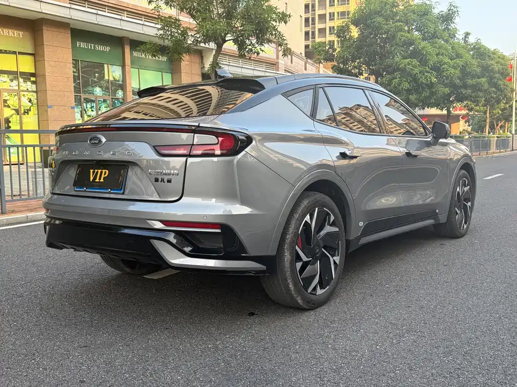 Ford Mondeo — миниатюра 6