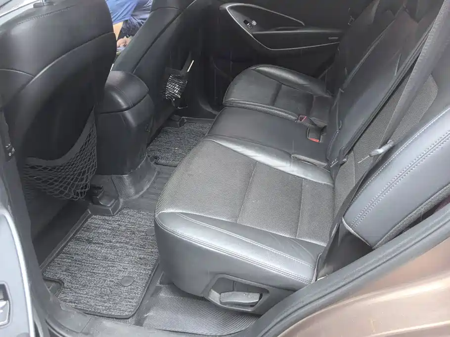 Hyundai Santa Fe — миниатюра 11