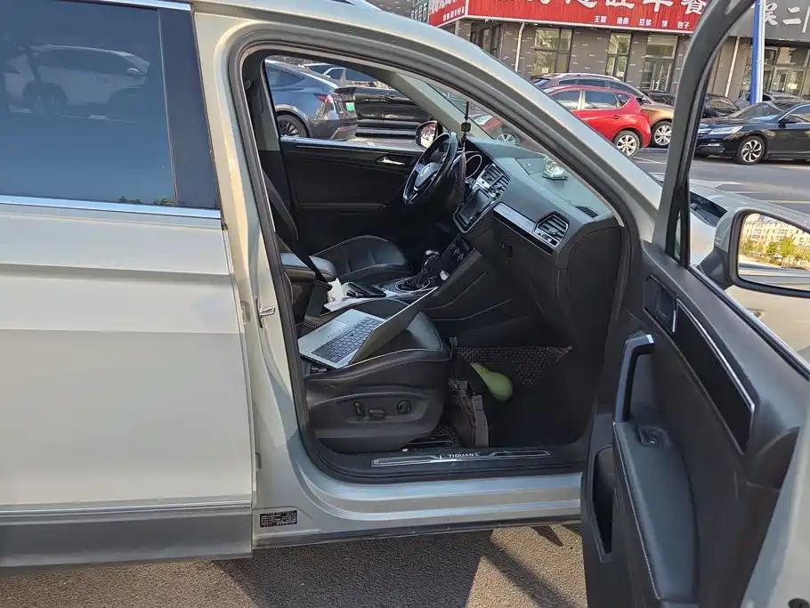 Volkswagen Tiguan L — миниатюра 8