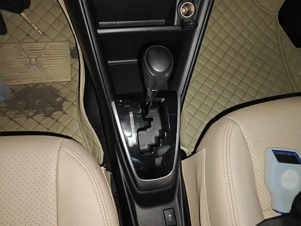 Toyota Yaris L — миниатюра 14