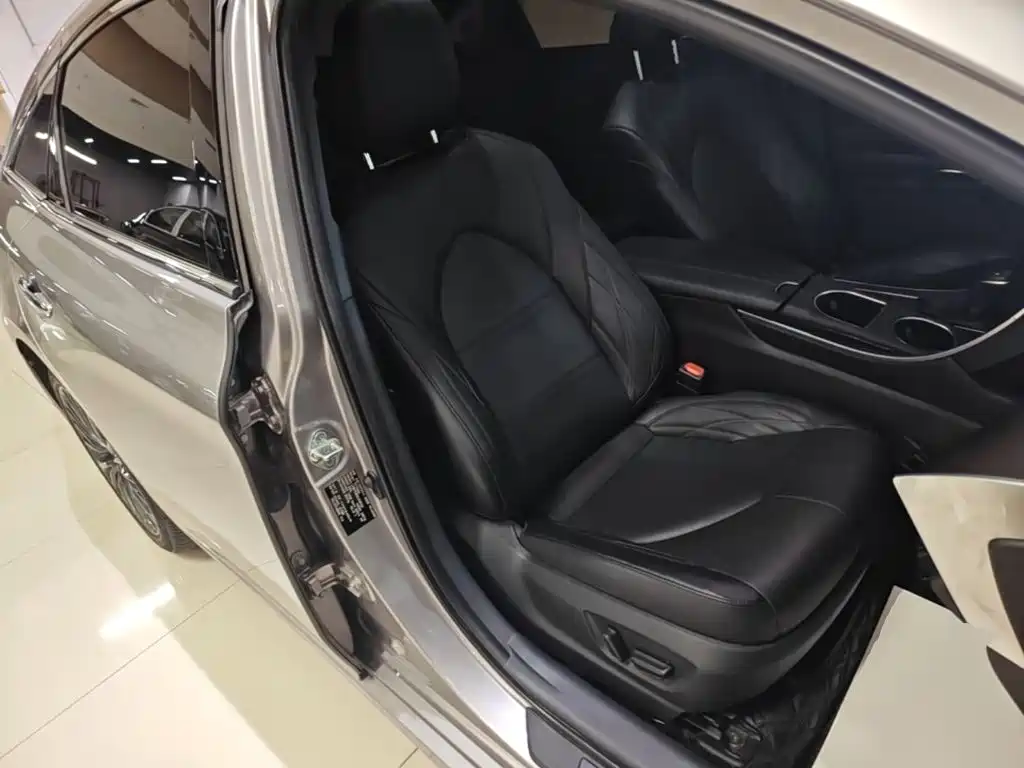 Toyota Avalon — миниатюра 25