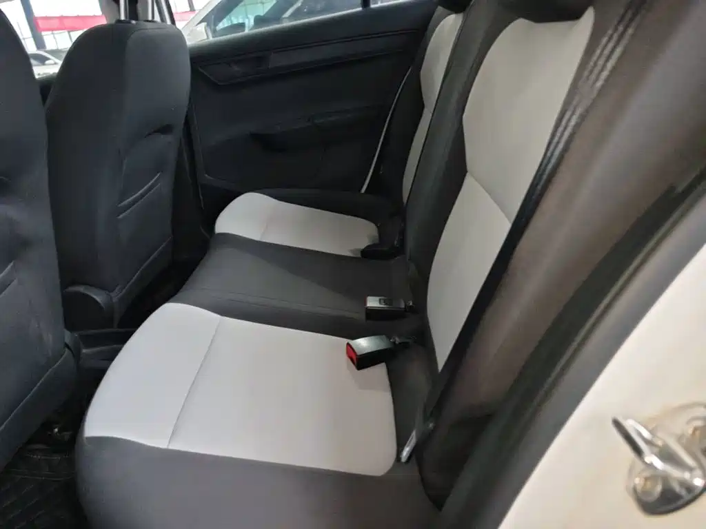 Skoda Fabia — миниатюра 17