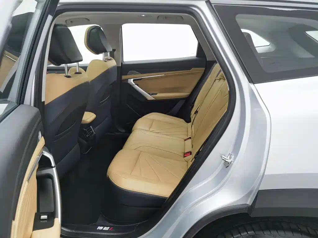 Geely Boyue L — миниатюра 15