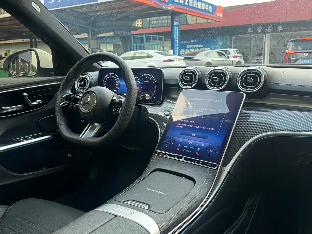 Mercedes-Benz C-Class — миниатюра 13