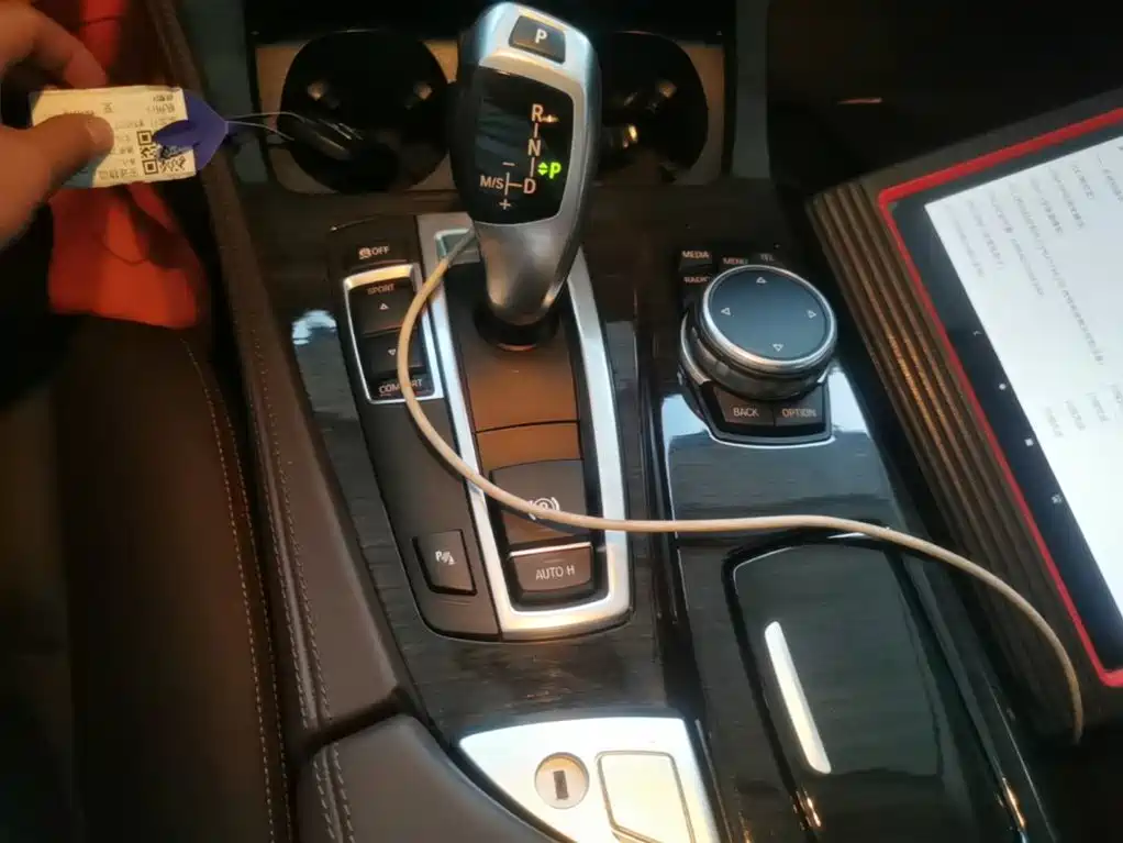 BMW 5 Series — миниатюра 14