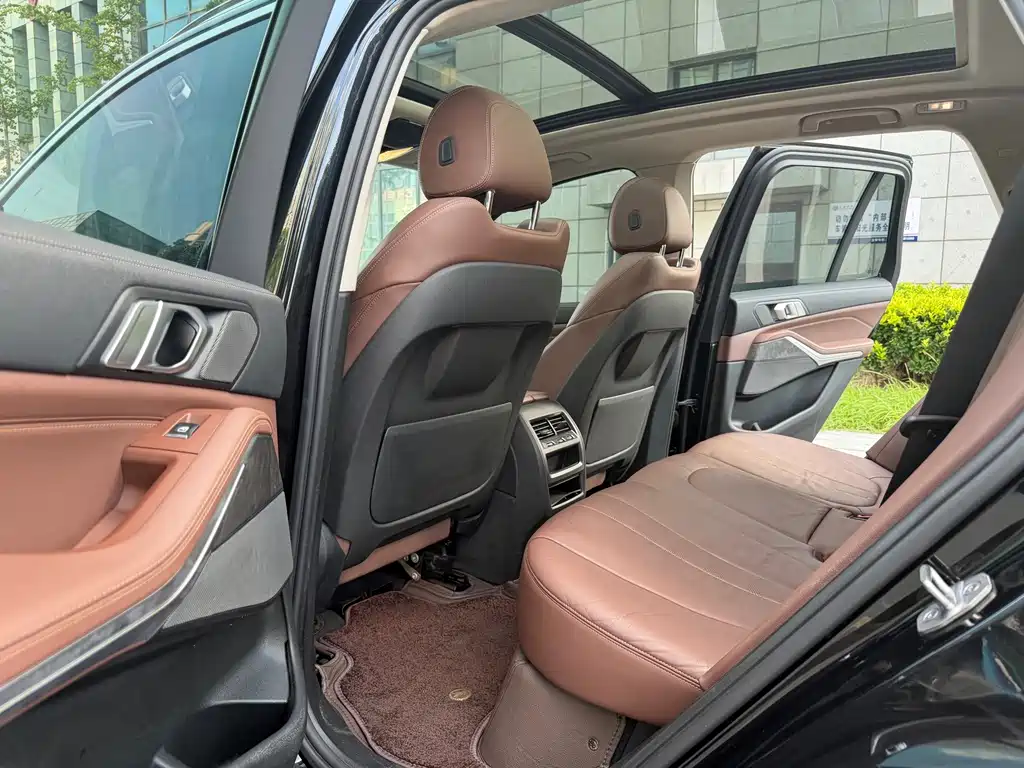 BMW X5 (Import) — миниатюра 10