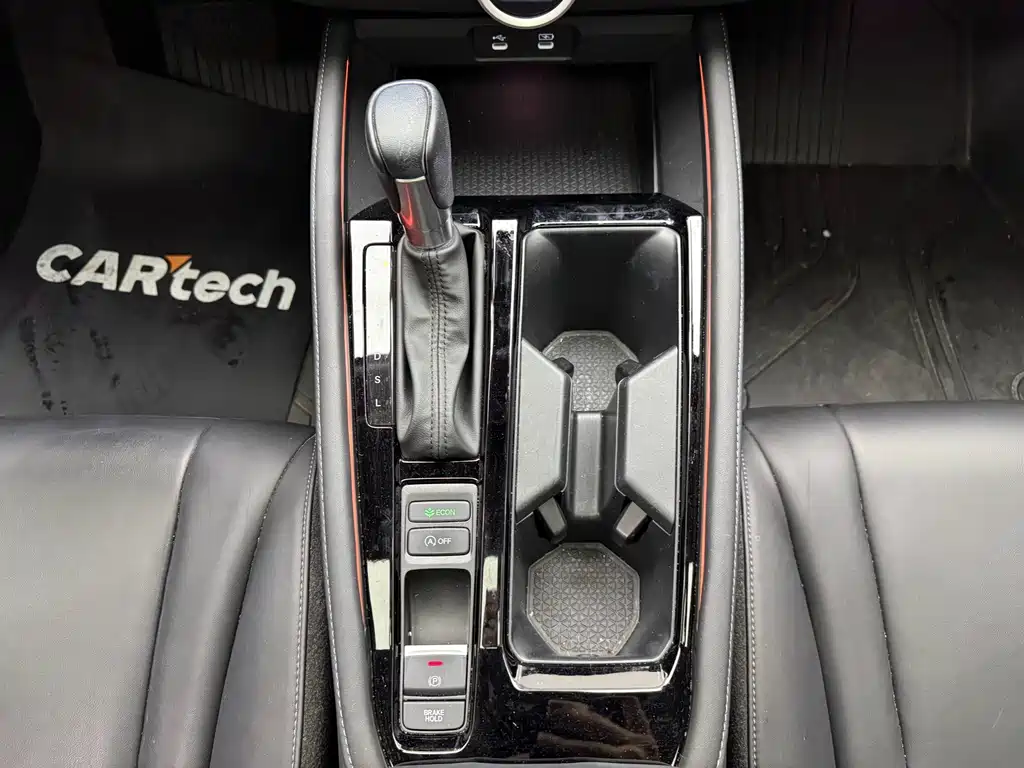 Honda Accord — миниатюра 13