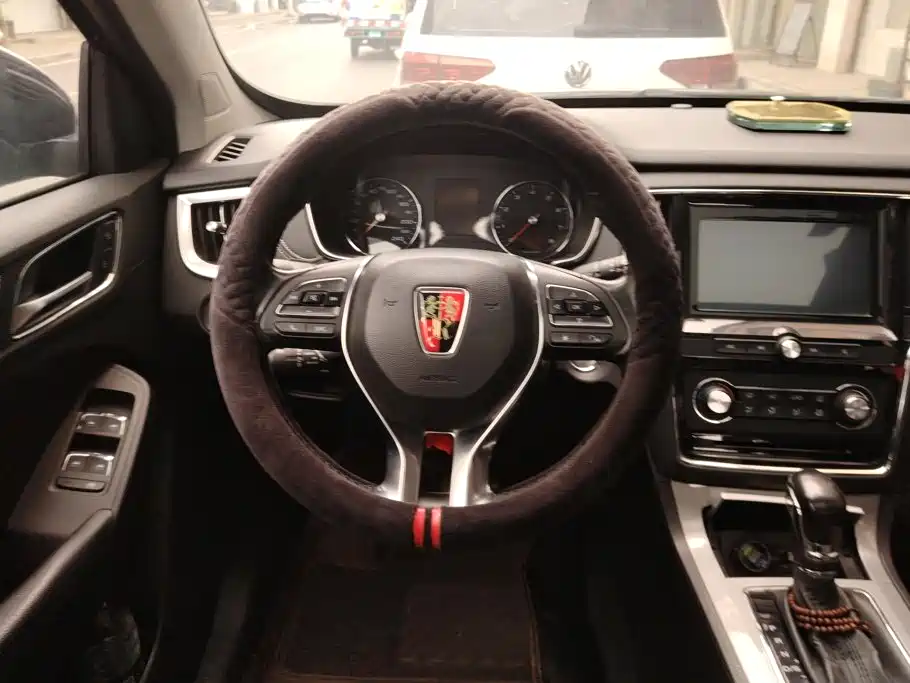 Roewe RX5 — миниатюра 15