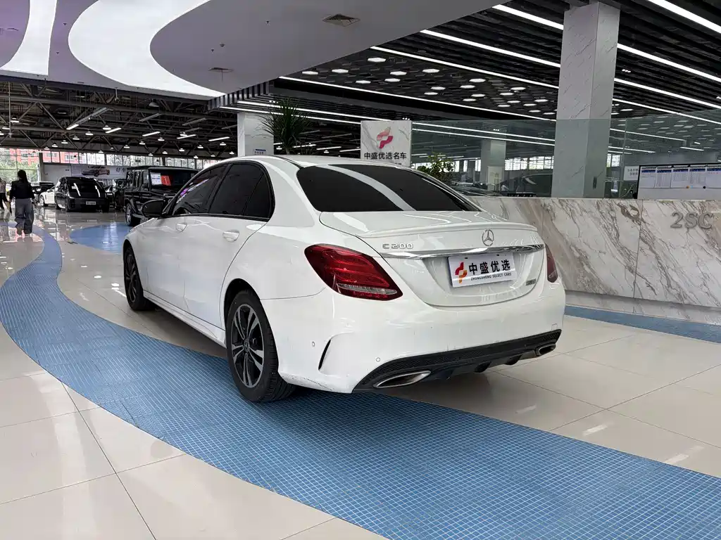 Mercedes-Benz C-Class — миниатюра 2