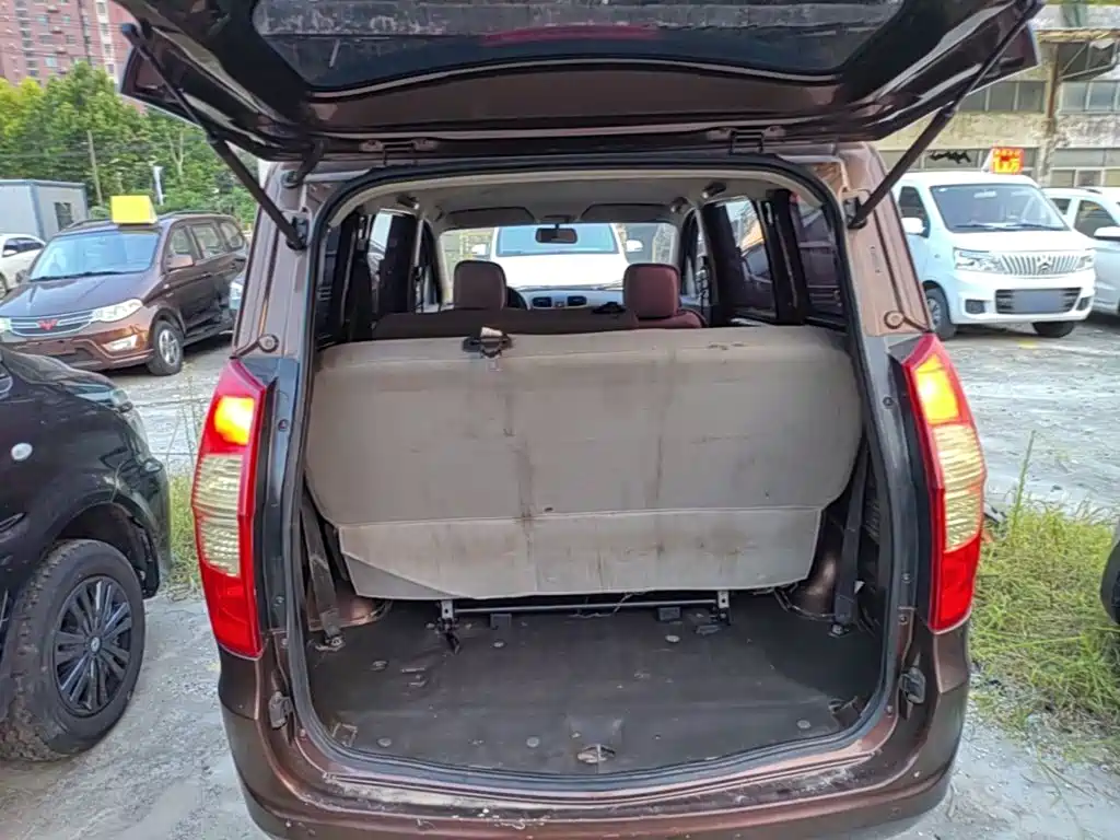 Wuling Hongguang — миниатюра 19