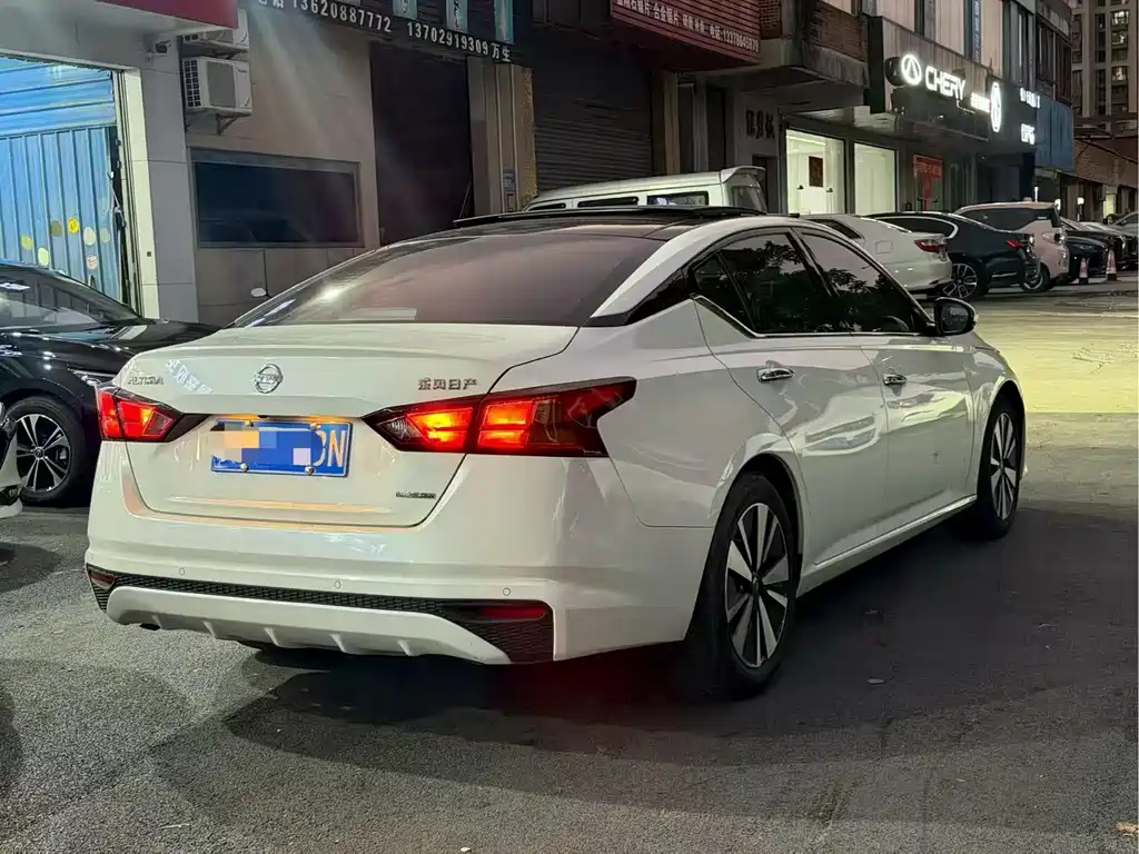 Nissan Teana — миниатюра 6