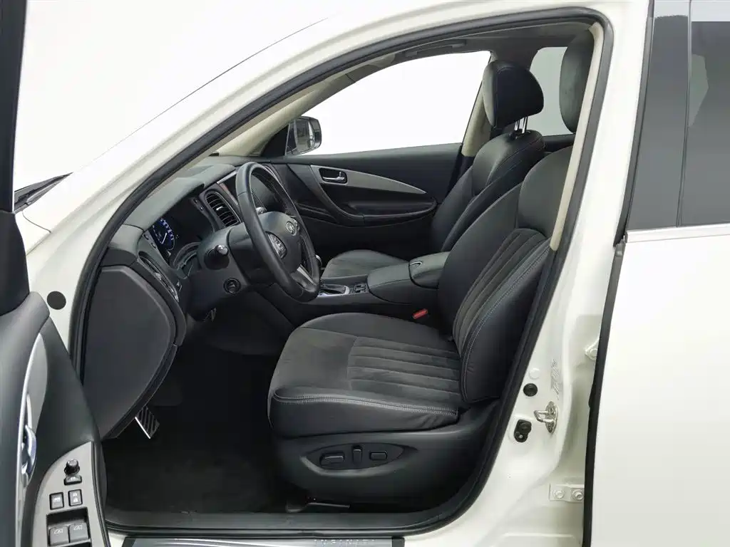 INFINITI QX50