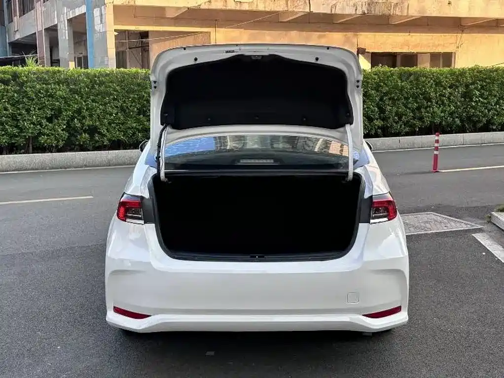 Toyota Corolla — миниатюра 15