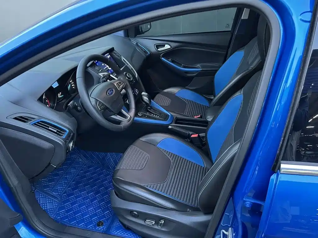 Ford Focus — миниатюра 6