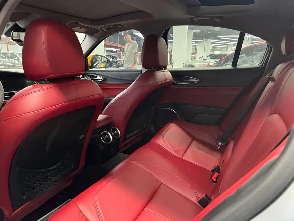 Alfa Romeo Giulia — миниатюра 6